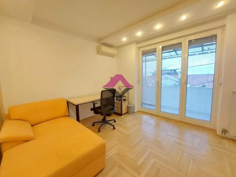 Izdavanje, kuća, 142m², Banovo Brdo, Beograd
