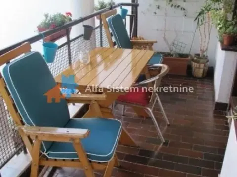 Izdavanje, trosoban stan, 90m², Savski Venac, Beograd - image 10