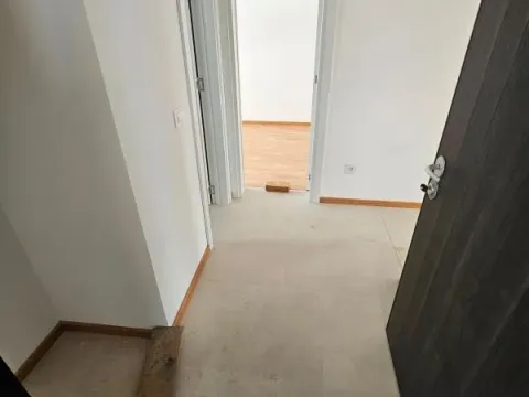 Prodaja, trosoban stan, 60m², Surčin (mesto), Surčin - image 3