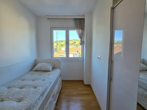 Izdavanje, jednosoban stan, 62m², Dalmatinska ulica, Podgorica - image 9