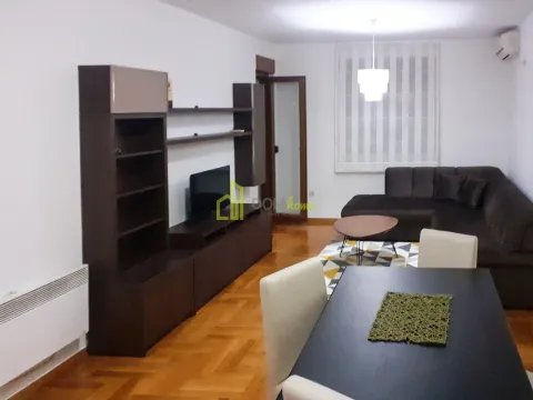 Izdavanje, jednosoban stan, 45m², Stari Aerodrom, Podgorica - image 2