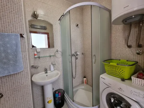 Rent, one bedroom apartment, 44m², Budva, Crna Gora - image 5