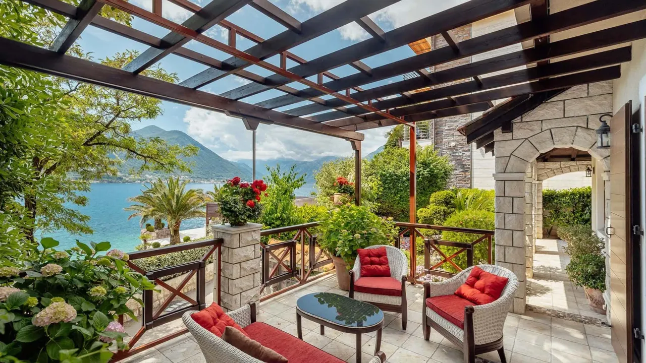 Sale, house, 354m², Kotor, Crna Gora