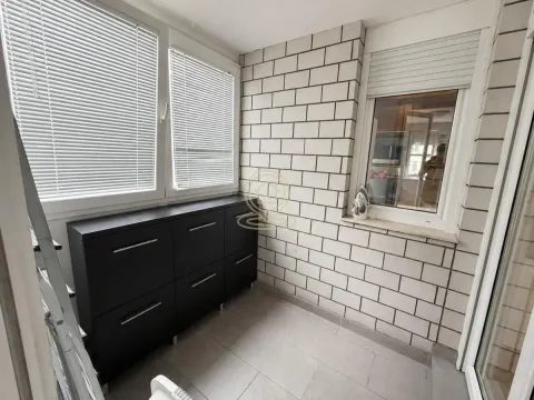 Sale, three bedroom apartment, 90m², Autokomanda, Voždovac Sve Podlokacije - image 9