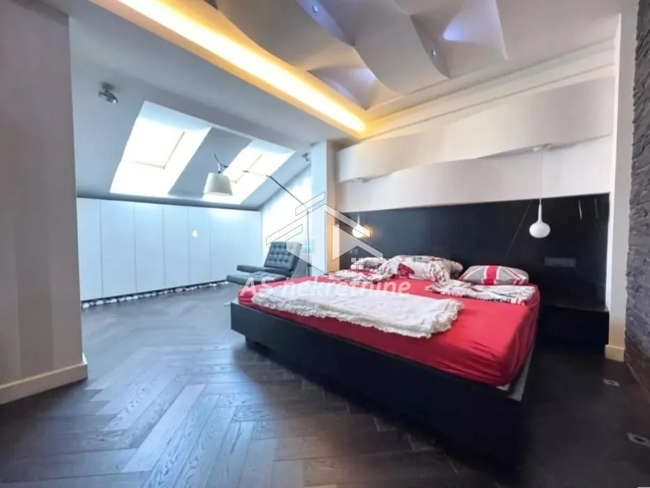 Prodaja, četvorosoban stan, 117m², Vračar Sve Podlokacije, Beograd