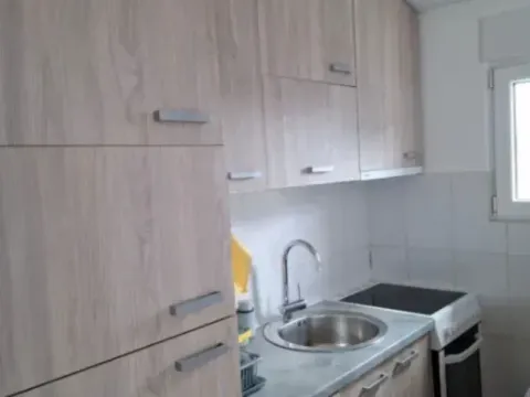 Izdavanje, jednosoban stan, 48m², Blok 9, Podgorica - image 3