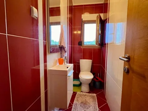 Prodaja, trosoban stan, 136m², Centar, Podgorica - image 8