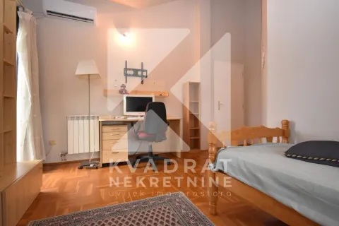 Rent, house, 300m², Ibričevina, Podgorica - image 13