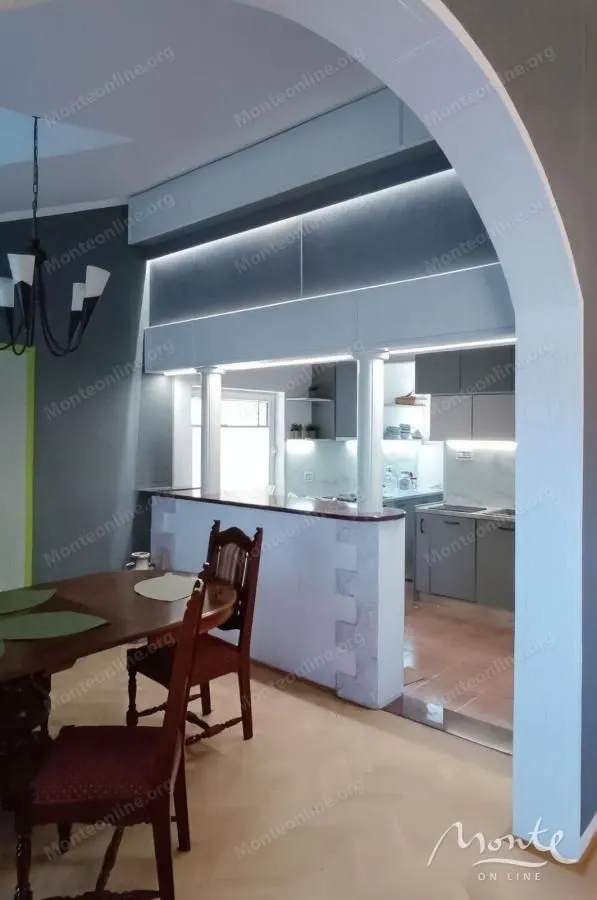 Prodaja, trosoban stan, 131m², Igalo, Herceg Novi
