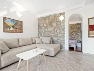 Izdavanje, kuća, 110m², Tivat, Crna Gora - image 33