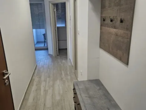 Izdavanje, jednosoban stan, 50m², Centar, Budva - image 9