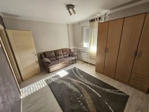 Prodaja, trosoban stan, 62m², Prozivka, Subotica - image 9