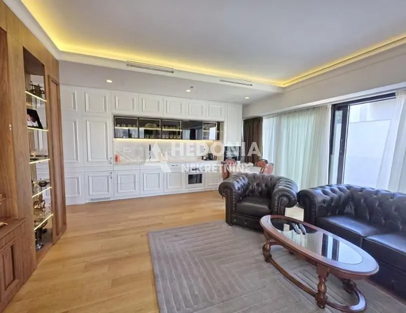 Prodaja, trosoban stan, 95m², Novi Beograd Blok 65, Novi Beograd Sve Podlokacije