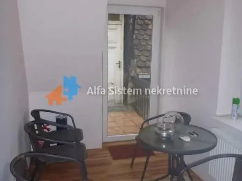 Izdavanje, stan, 220m², Stari Grad, Beograd - image 9