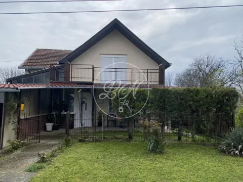 Prodaja, kuća, 210m², Stari Banovci, Stara Pazova - image 5