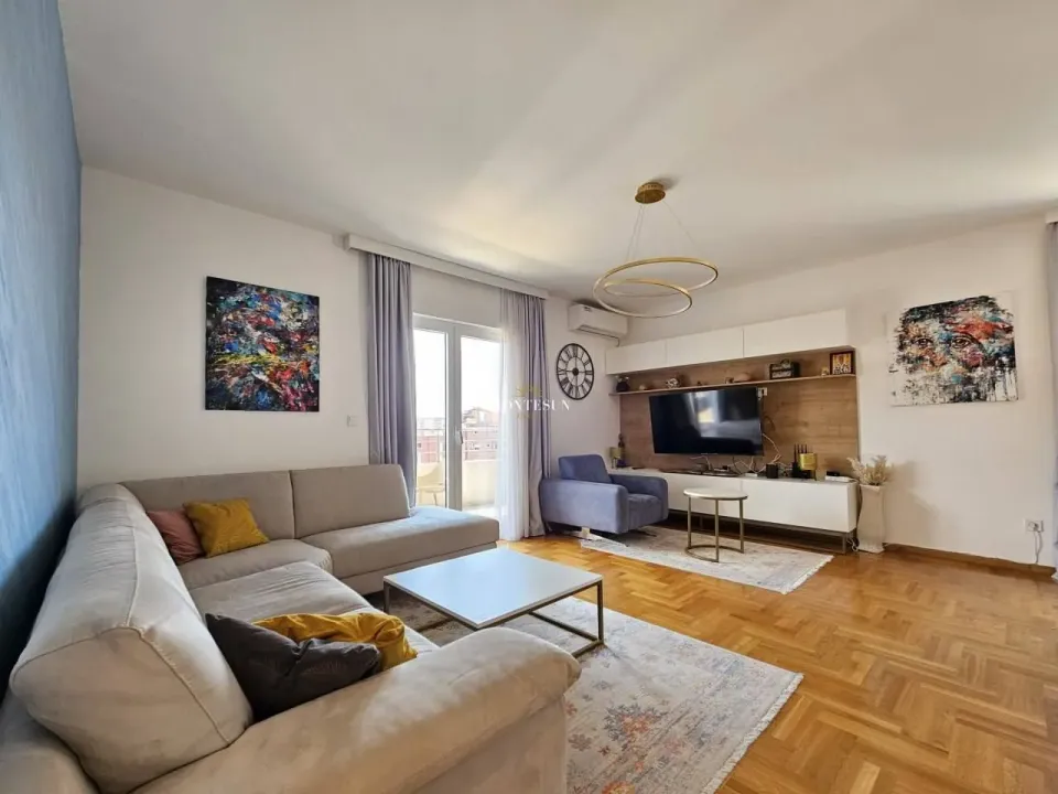 Rent, three bedroom apartment, 103m², Centar, Budva