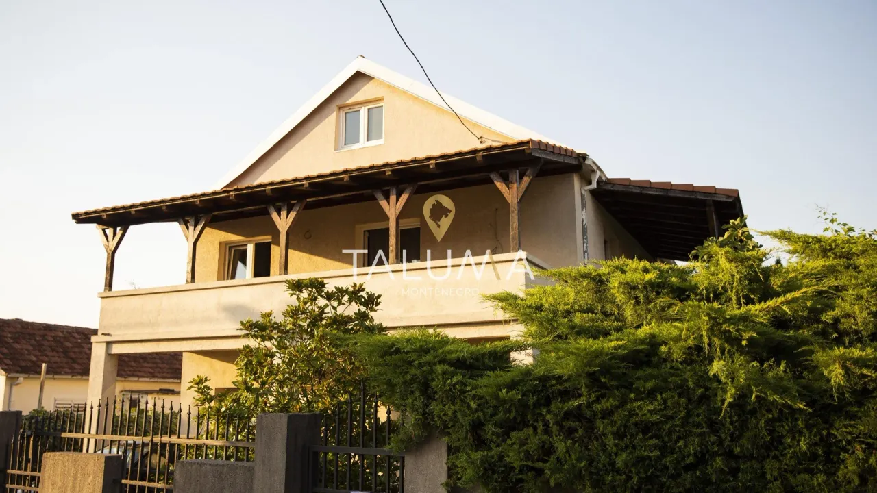 Sale, house, 233m², Zabjelo, Podgorica