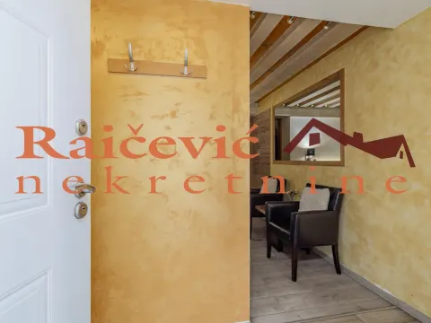 Sale, two bedroom apartment, 44m², Cvetni Trg, Vračar Sve Podlokacije - image 8