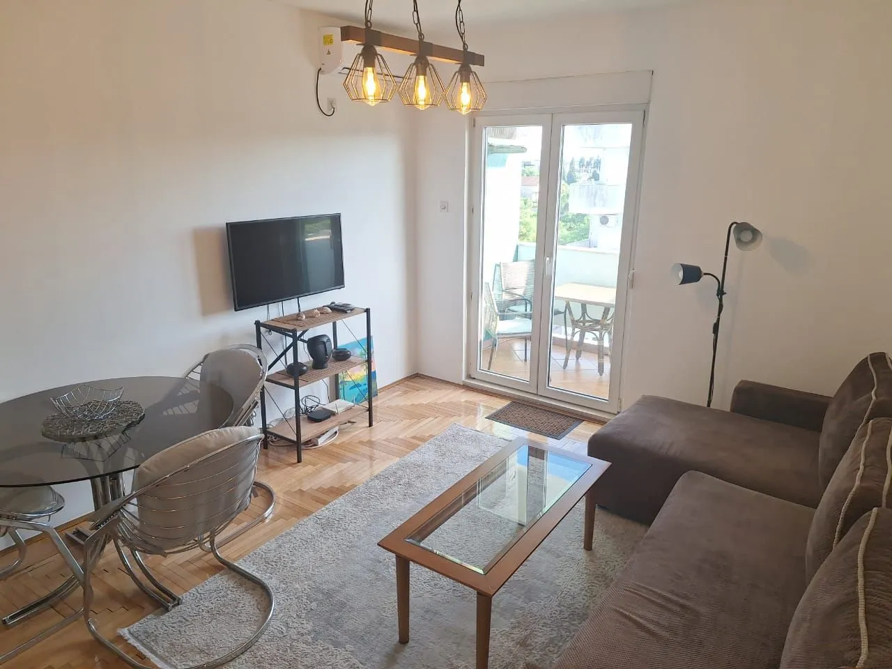 Rent, two bedroom apartment, 45m², Pobrežje, Podgorica