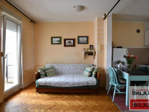 Izdavanje, garsonjera, 25m², Grbavica, Novi Sad Sve Podlokacije - image 3