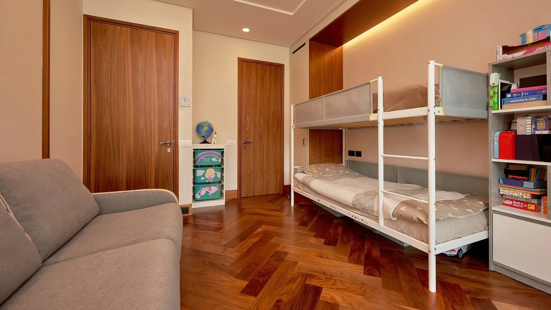 Prodaja, dvosoban stan, 152m², Tivat, Crna Gora