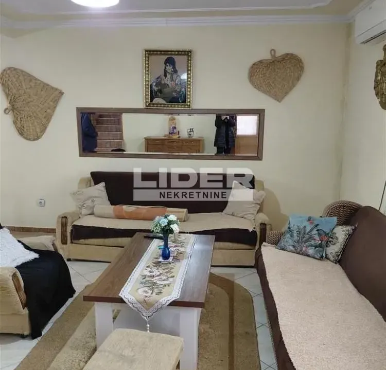 Prodaja, kuća, 200m², Šimanovci, Pećinci