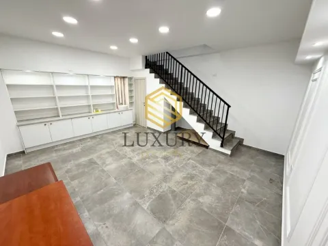 Izdavanje, poslovni prostor, 56m², Blok 9, Podgorica - image 6