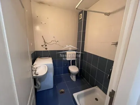Prodaja, stan, 28m², Petlovo Brdo, Beograd - image 9