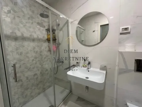 Izdavanje, jednosoban stan, 41m², Central Point, Podgorica - image 9