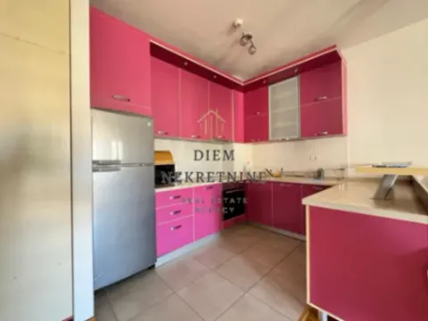 Izdavanje, jednosoban stan, 50m², City Kvart, Podgorica - image 7