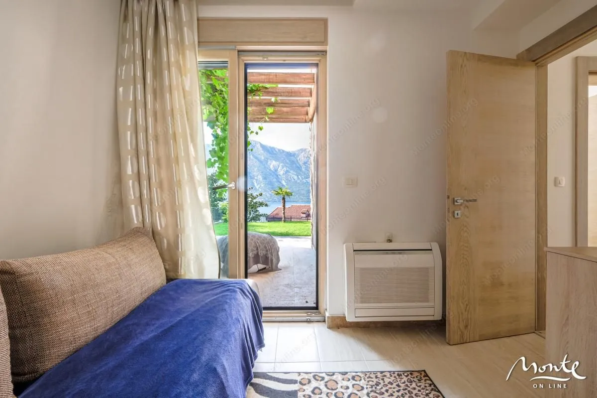 Prodaja, dvosoban stan, 68m², Kostanjica, Kotor