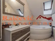 Prodaja, četvorosoban stan, 202m², Centar, Kruševac - image 13