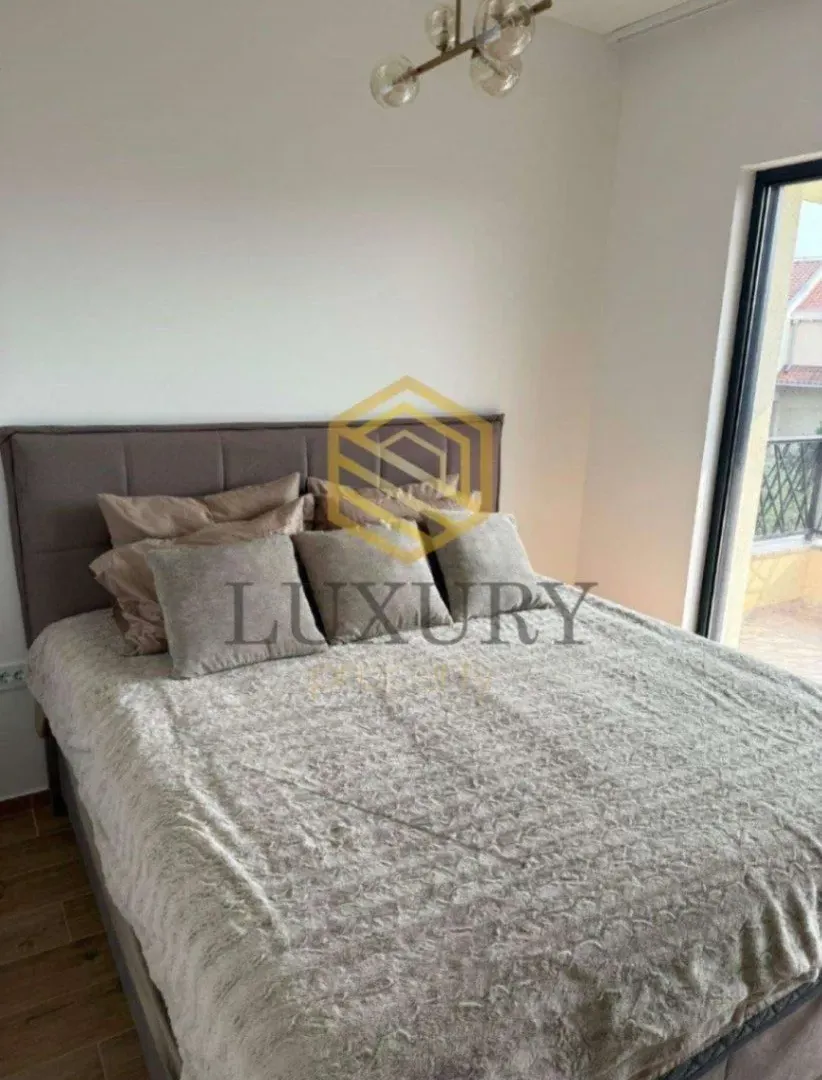 Rent, one bedroom apartment, 50m², Centar, Tivat