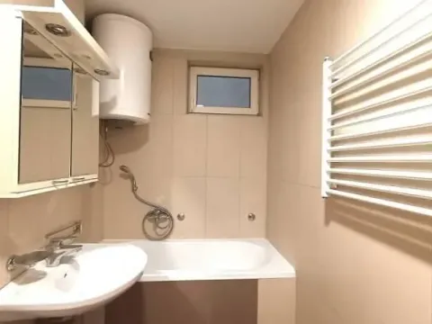 Izdavanje, trosoban stan, 88m², Vračar Hram, Vračar Sve Podlokacije - image 8