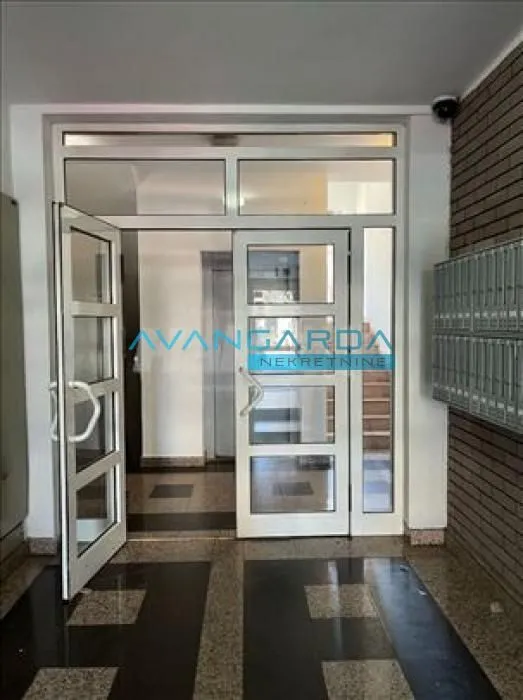 Rent, apartment, 45m², Južni Bulevar, Vračar Sve Podlokacije