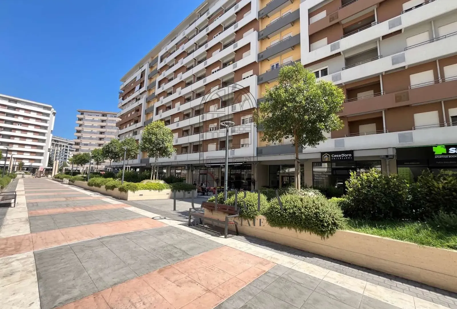 Izdavanje, jednosoban stan, 46m², Central Point, Podgorica