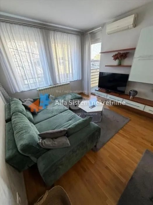 Rent, apartment, 44m², Đeram Pijaca, Beograd