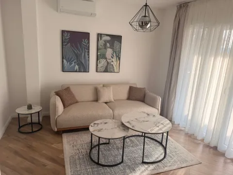 Rent, two bedroom apartment, 60m², Mažina, Tivat - image 4