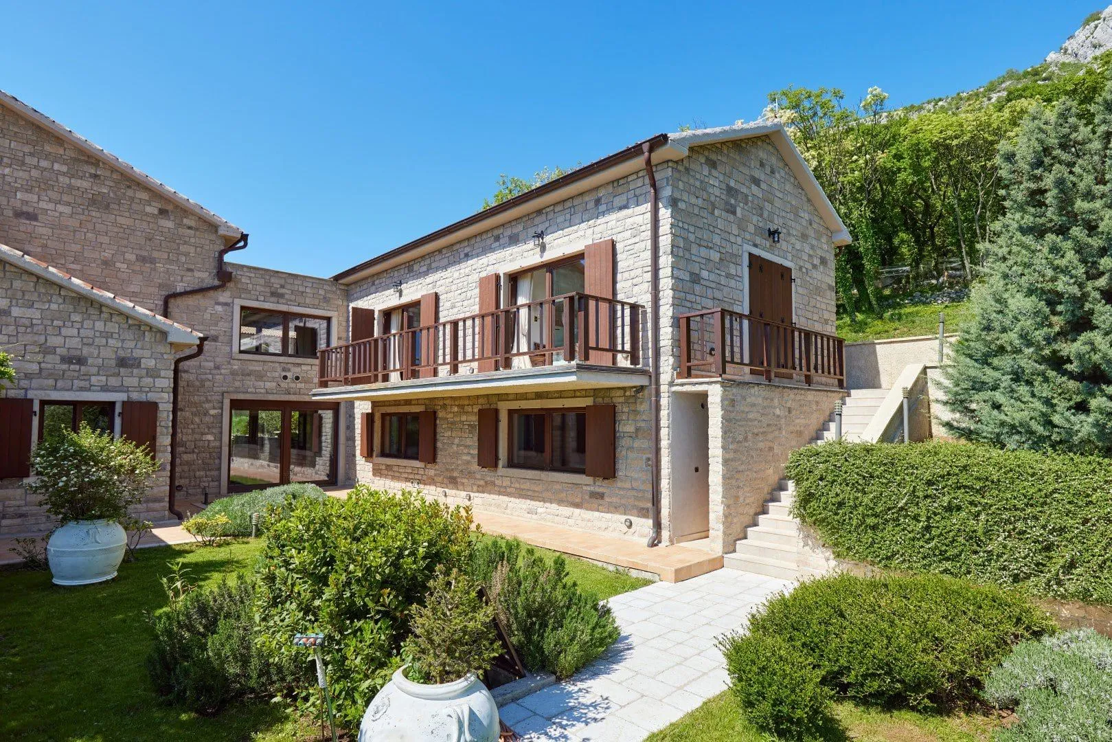 Sale, house, 2191m², Blizikuće, Budva