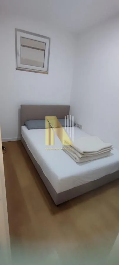 Izdavanje, jednosoban stan, 32m², Centar, Novi Sad