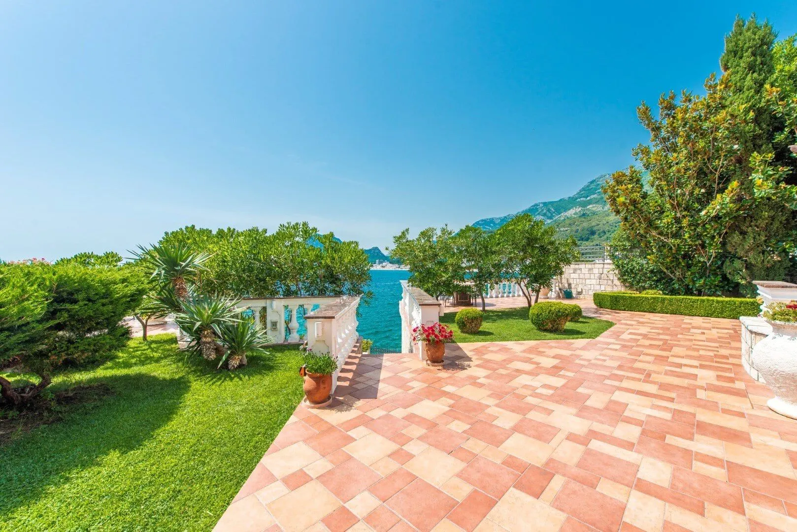 Sale, house, 1200m², Sutomore, Bar