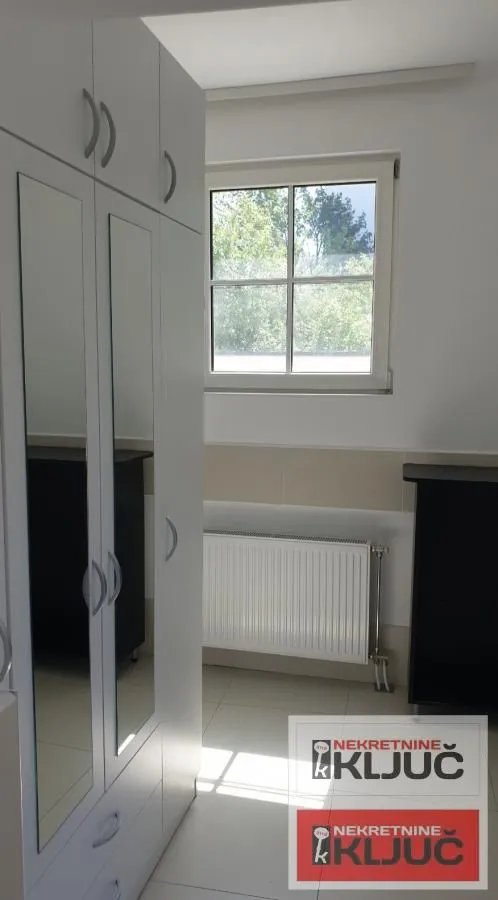 Izdavanje, jednosoban stan, 50m², Petrovaradin, Novi Sad