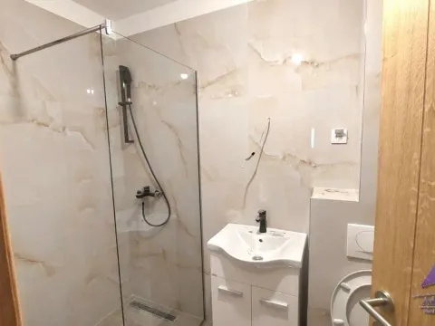 Sale, one bedroom apartment, 47m², Budva, Crna Gora - image 9