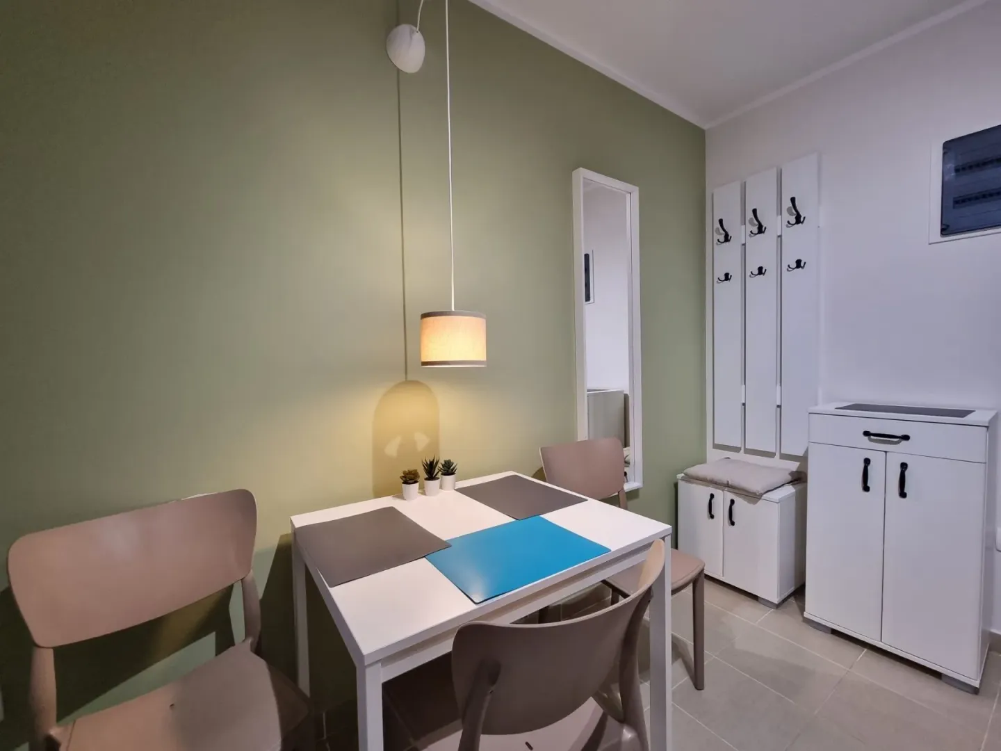 Rent, studio apartment, 43m², Bečići, Budva