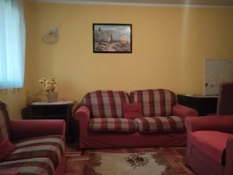 Izdavanje, garsonjera, 40m², Stari Aerodrom, Podgorica - image 5