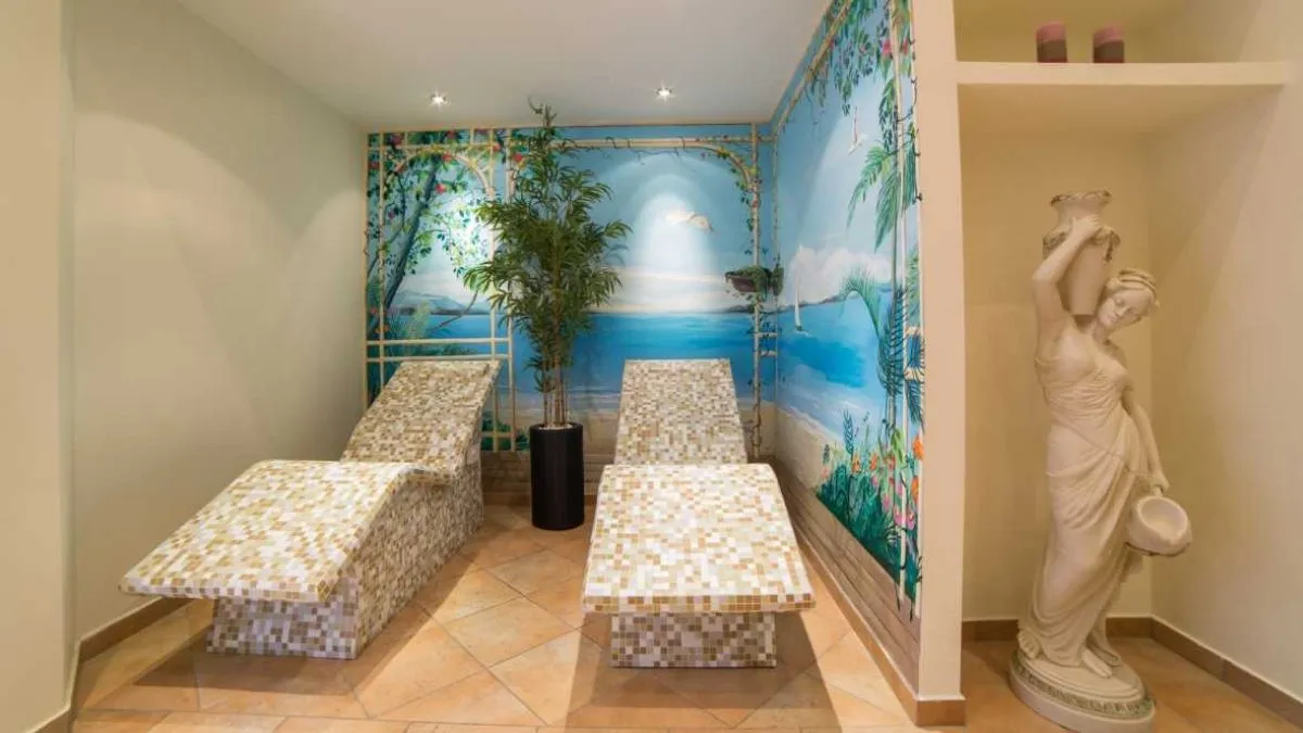 Sale, two bedroom apartment, 131m², Bečići, Budva