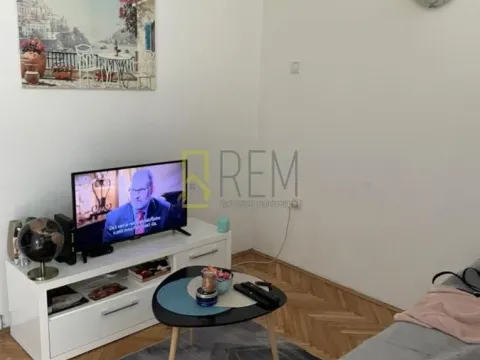 Prodaja, jednosoban stan, 35m2, Blok 6, Podgorica Prodaja, jednosoban stan, 35m2, Blok 6, Podgorica