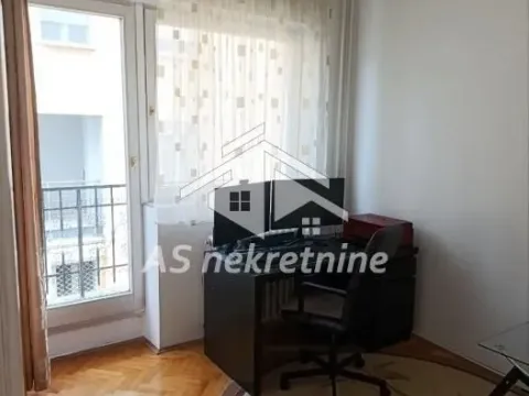Izdavanje, trosoban stan, 80m², Savski Venac, Beograd - image 11