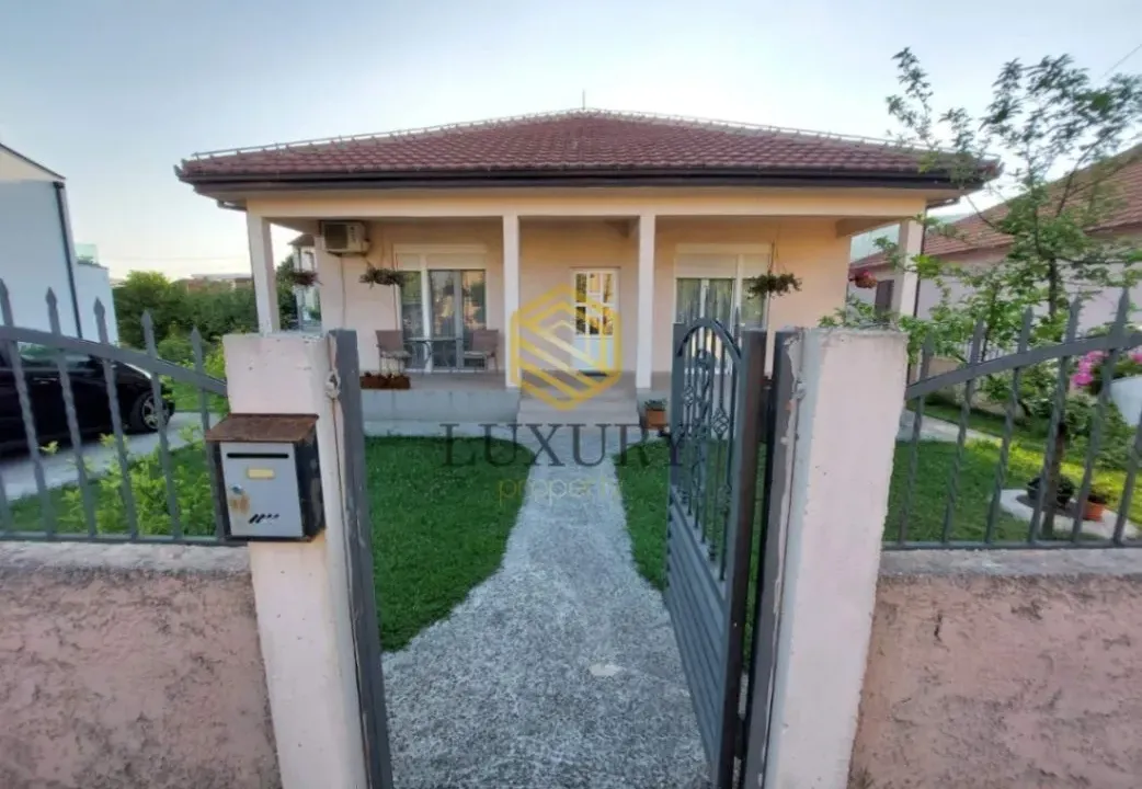 Rent, house, 120m², Tološi, Podgorica