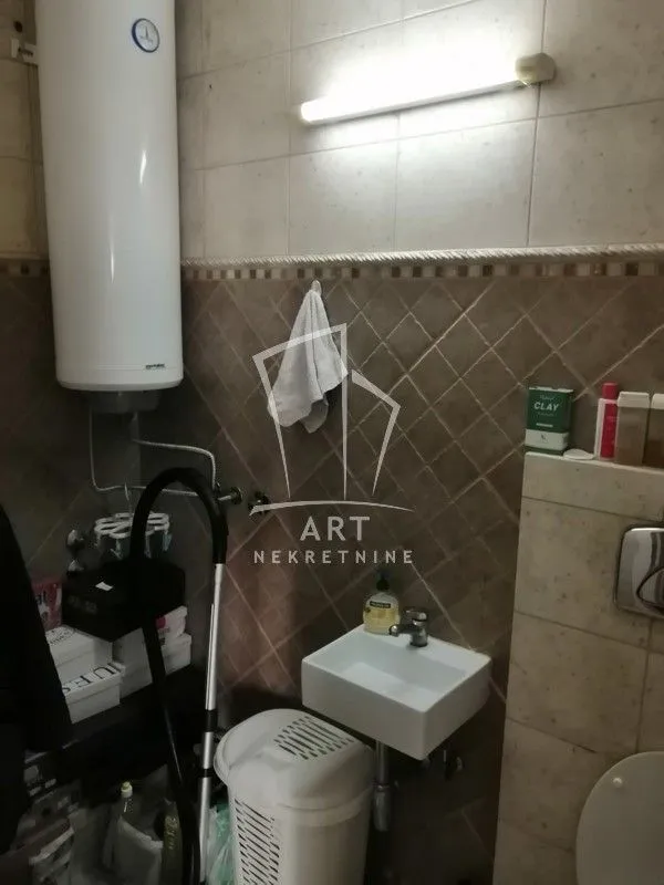 Prodaja, četvorosoban stan, 109m², Crveni Krst, Beograd